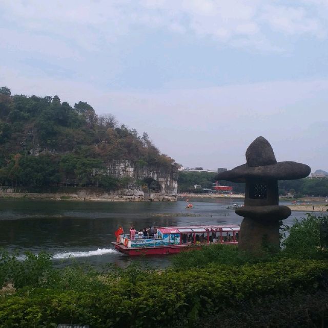 桂林山水甲天下 訾洲園景甲桂林