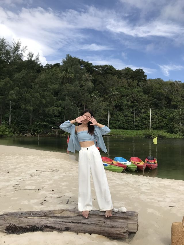 อเวย์เกาะกูดรีสอร์ต (Away Koh Kood Resort)