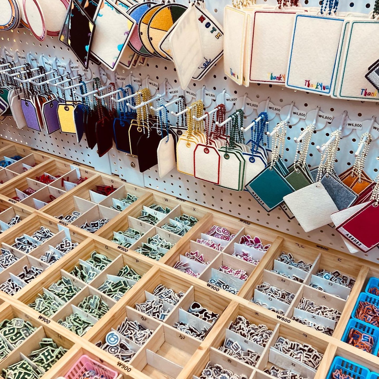 ソウル《明洞》自分だけのオリジナルグッズ❤️ | Trip.com ソウル