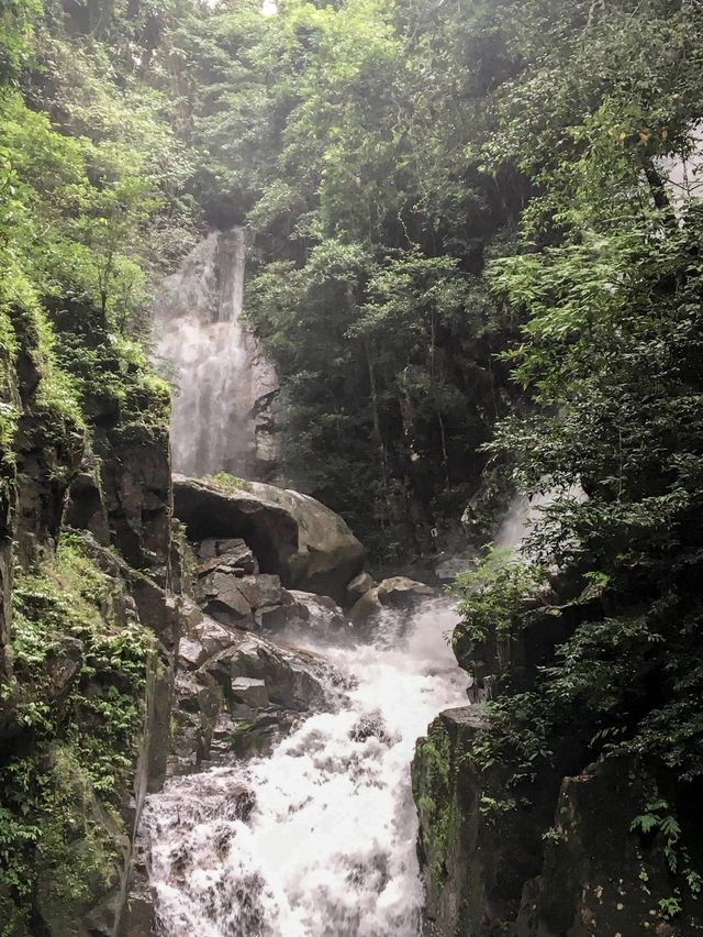 อุทยานแห่งชาติน้ำตกพลิ้ว จันทบุรี 🌿