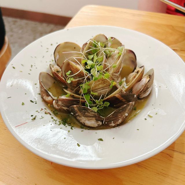尖沙咀奶油風cafe😍打卡之餘食物有水準