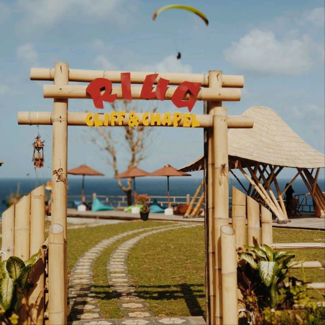 Riug Paragliding, Bali