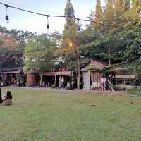 Rustic Market. An awesome hang out spot!!