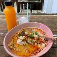 태국 방콕 해산물이 푸짐한 똠얌꿍 누들맛집 🦐