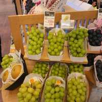 Fresh seasonal fruit store