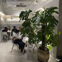 九龍灣戲院旁的文青Cafe