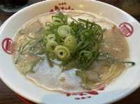 福岡・天神。3つの味から選ぶラーメン『太宰府 八ちゃんラーメン 天神店』