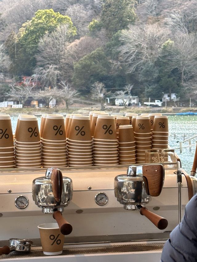 🇯🇵京都 嵐山 行列のできる大人気のカフェ 　☕️ ％ARABICA京都嵐山