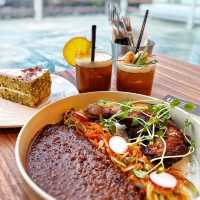 A laidback afternoon at Yard & Co! 🥧🍝☕🍮