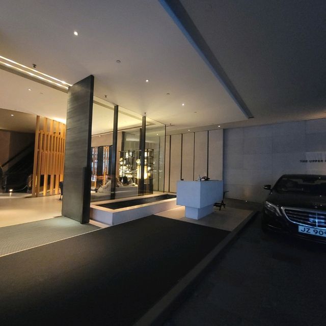 勁靚夜景的49樓 Lounge & Restaurant