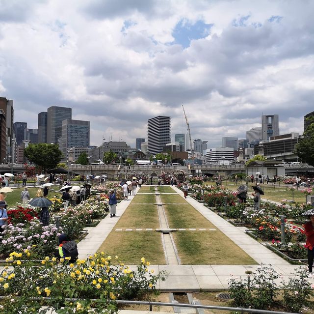 Nakanoshima Rose Garden