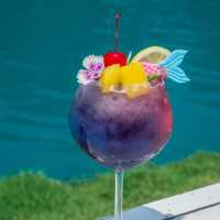 “ The Beach กลางกรุง