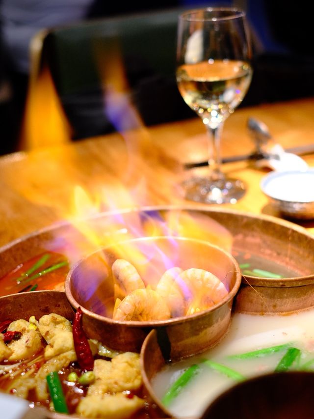  銅鑼灣｜飽覽維港美景高質火鍋店
