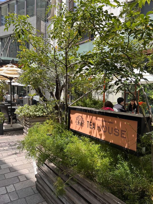 東京【赤坂見附】とてもかわいい🌼お花屋さんのカフェ