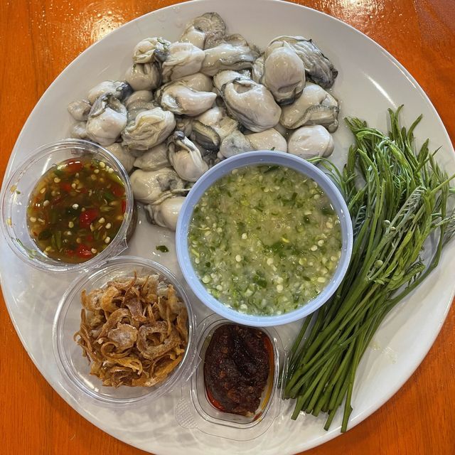 รีวิว กินอาหารทะเลสดๆที่ตลาดลานโพธิ์ พัทยา