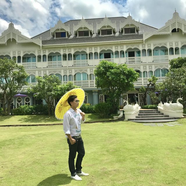 At Pingnakorn Riverside Hotel