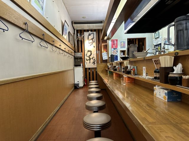 北海道・札幌。自慢の熟成味噌・醤油『さっぽろラーメン 桑名 時計台通本店』