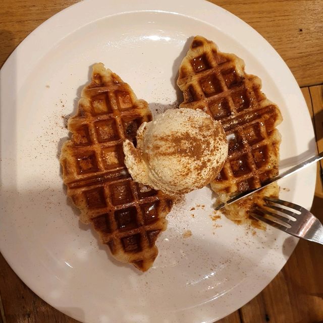 넓은 야외가 있어 아이들과 방문하기 좋은 카페 선비꽃