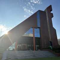 韓國🇰🇷釜山｜南川聖堂⛪️一座45度建築設計獎的彩色玻璃牆