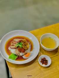 ร้านบะหมี่ฮ่องกงเล็กๆแต่อัดแน่นไปด้วยความอร่อย