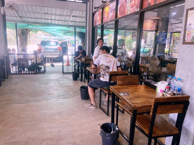 เตี๋ยวตุ๋น บ้านสวน ลำพูน