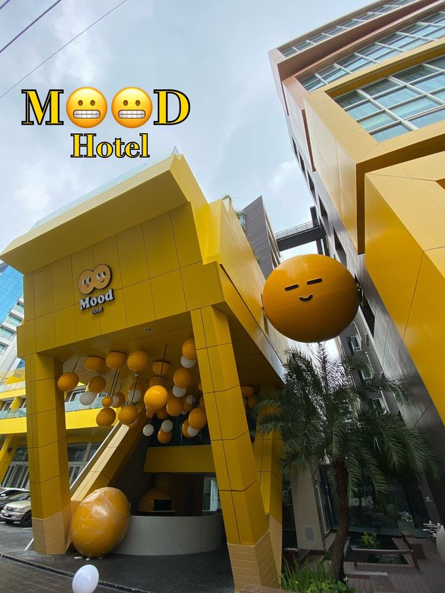 Mood Hotel 🙃โรงแรมสีเหลืองอารณ์ดีที่พัทยาเหนือ 