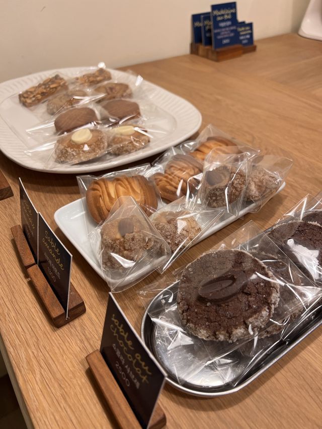 韓国/ソウル【新村】新沙にも店舗を構える洋菓子屋さん