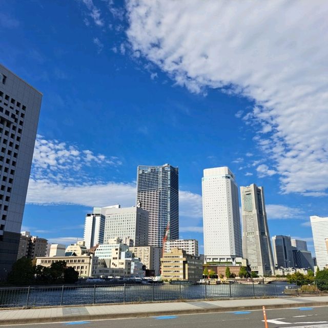 【オススメ散歩コース】　日本大通り駅から桜木町駅