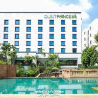 โรงแรมติดห้างซีคอนสแควร์ รถไฟฟ้าสายสีเหลือง