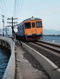 📌รถไฟลอยน้ำ เขื่อนป่าสักชลสิทธิ์