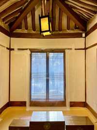 仁寺洞の路地裏、耕仁美術館に併設「伝統茶院」