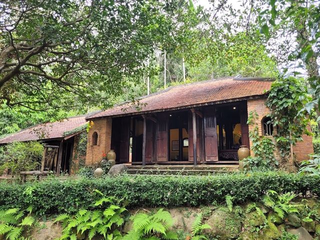 Dong Dinh Art Museum 