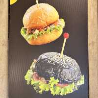 Baby Burger ร้านเบอร์เกอร์จิ๋วสุดคิ้ว 🍔🥓