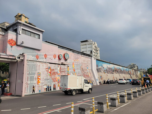 【臺北景點】大稻埕碼頭廣場：夕陽下波光粼粼的河面，水岸星光音樂會。週三晚上最佳時刻🌇🎶