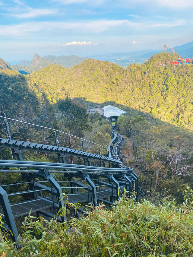 🇲🇾 Langkawi Sky Bridge: A Stunning Walk Above the Clouds