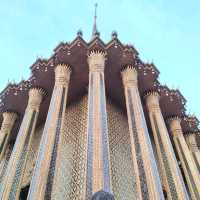 เย็นย่ำ ใกล้ค่ำ ในพระบรมมหาราชวัง
