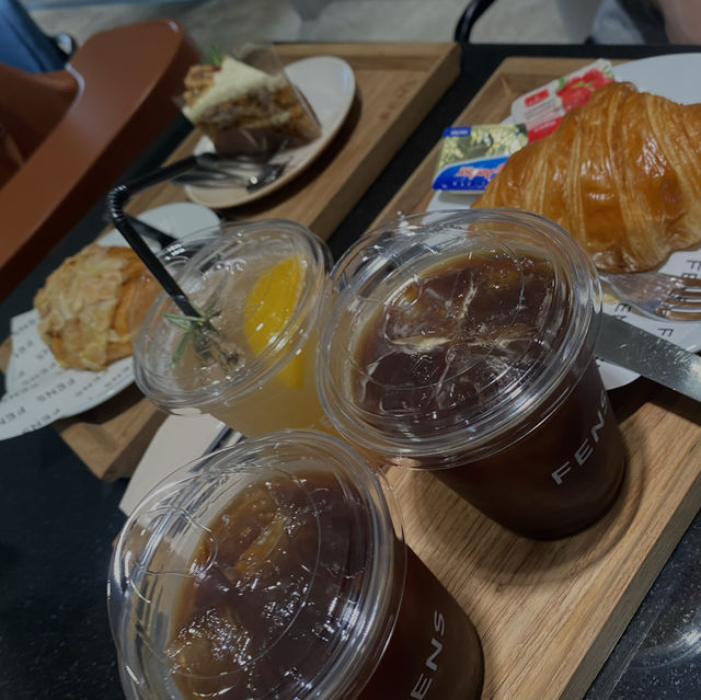 【タイ🇹🇭バンコク】どこを切り取っても美しい！モダンで落ち着くおしゃれなカフェ
