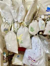 【女子はほぼ吸い込まれるお店】ホーチミン土産にベストなハンドメイド刺繍ポーチ