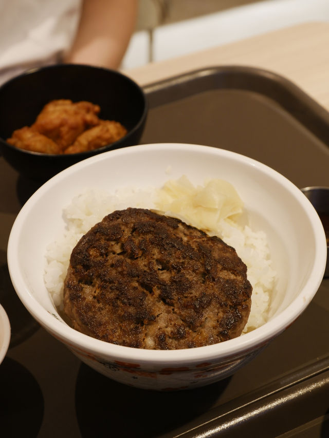 𖤣𖤥旺角快餐｜香港出產的丼飯 