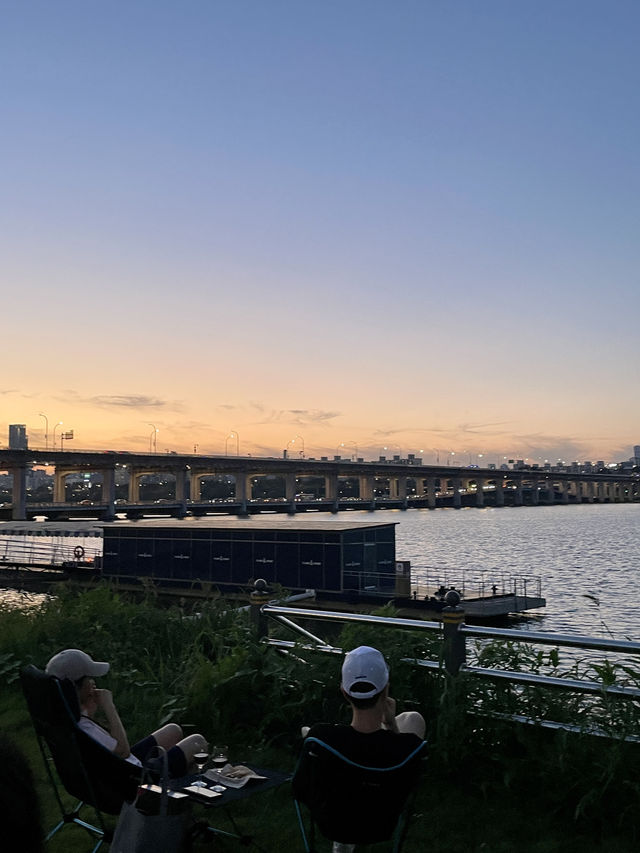 🇰🇷 最適合野餐的首爾漢江公園 🍘 日落美景 🌅