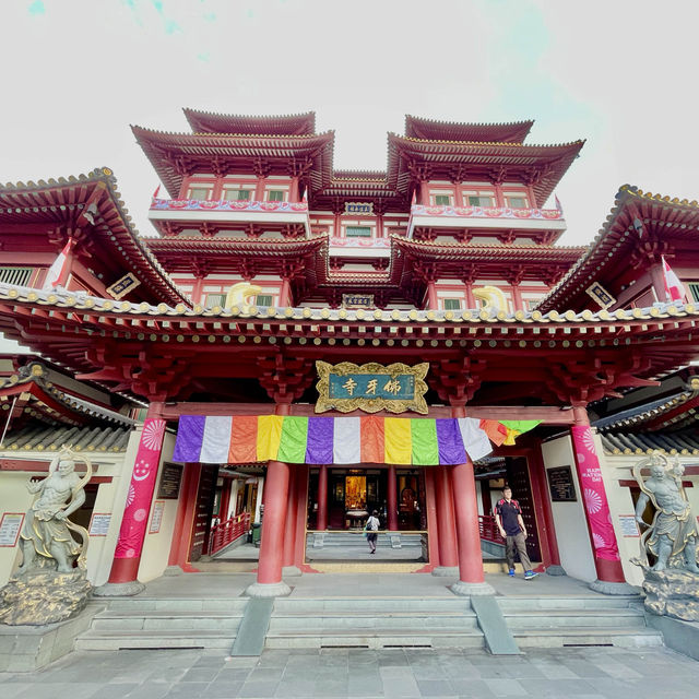 Sacred Serenity in Chinatown's Heart