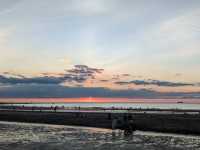 新北淡水沙崙海水浴場看夕陽