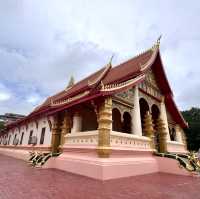 🕌 Exploring the Tranquil Wat Ong Teu in Vientiane, Laos! ✨