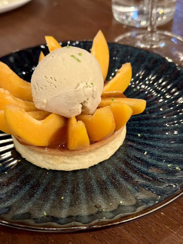 《差館上街的法式小酒館》