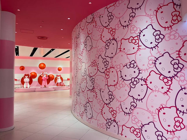 Hello Kitty's Ribbon Collection สตูดิโอคิตตี้