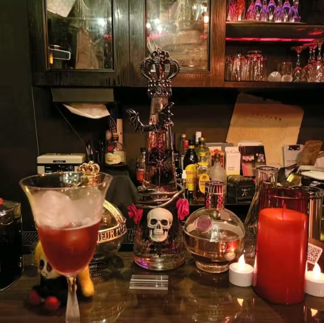 ヴァンパイアに会えるバー✨Cafe&BAR ヴァンパイアサイド