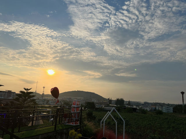 สเต็กนายใหญ่ บรรยากาศดี ชมวิวพระอาทิตย์ตก ☀️