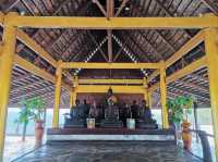 วัดสิรินธรวรารามภูพร้าว - ยลความงามวัดเรืองแสง