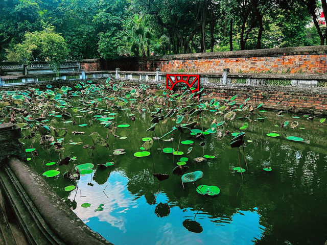 Ngoc Son Temple