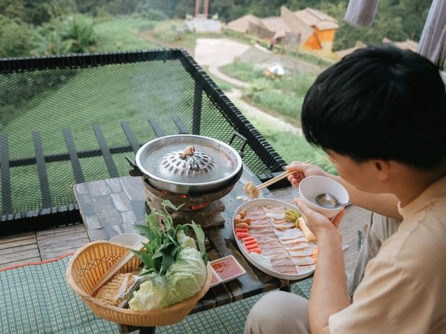 อิงเขาแค้มป์ปิ้งวิวม่อนเงาะ